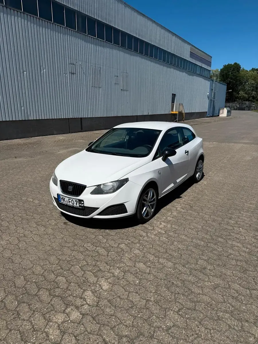 Gebraucht Seat Ibiza 72 PS (52 kW) 2011 Weiß Kleinwagen