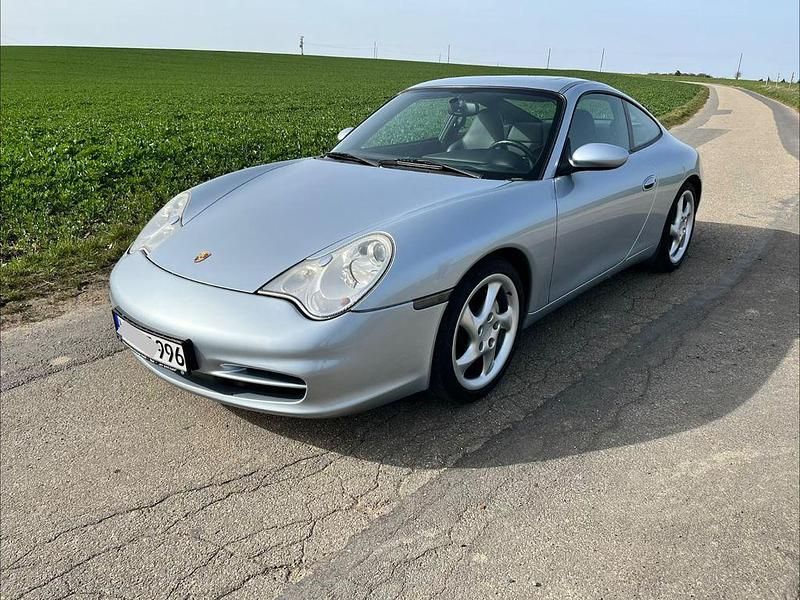 Gebraucht Porsche 911 Carrera 4 320 PS (235 kW) 2001 Silber Coupé