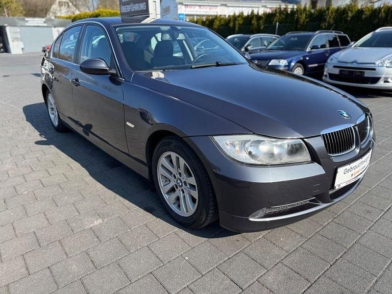 Gebraucht BMW 325 218 PS (160 kW) 2008 Silber Limousine