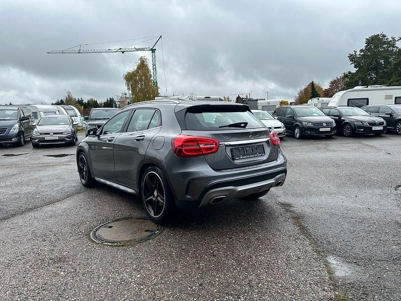 Gebraucht Mercedes GLA250 AMG line 211 PS (155 kW) 2014 Grau SUV