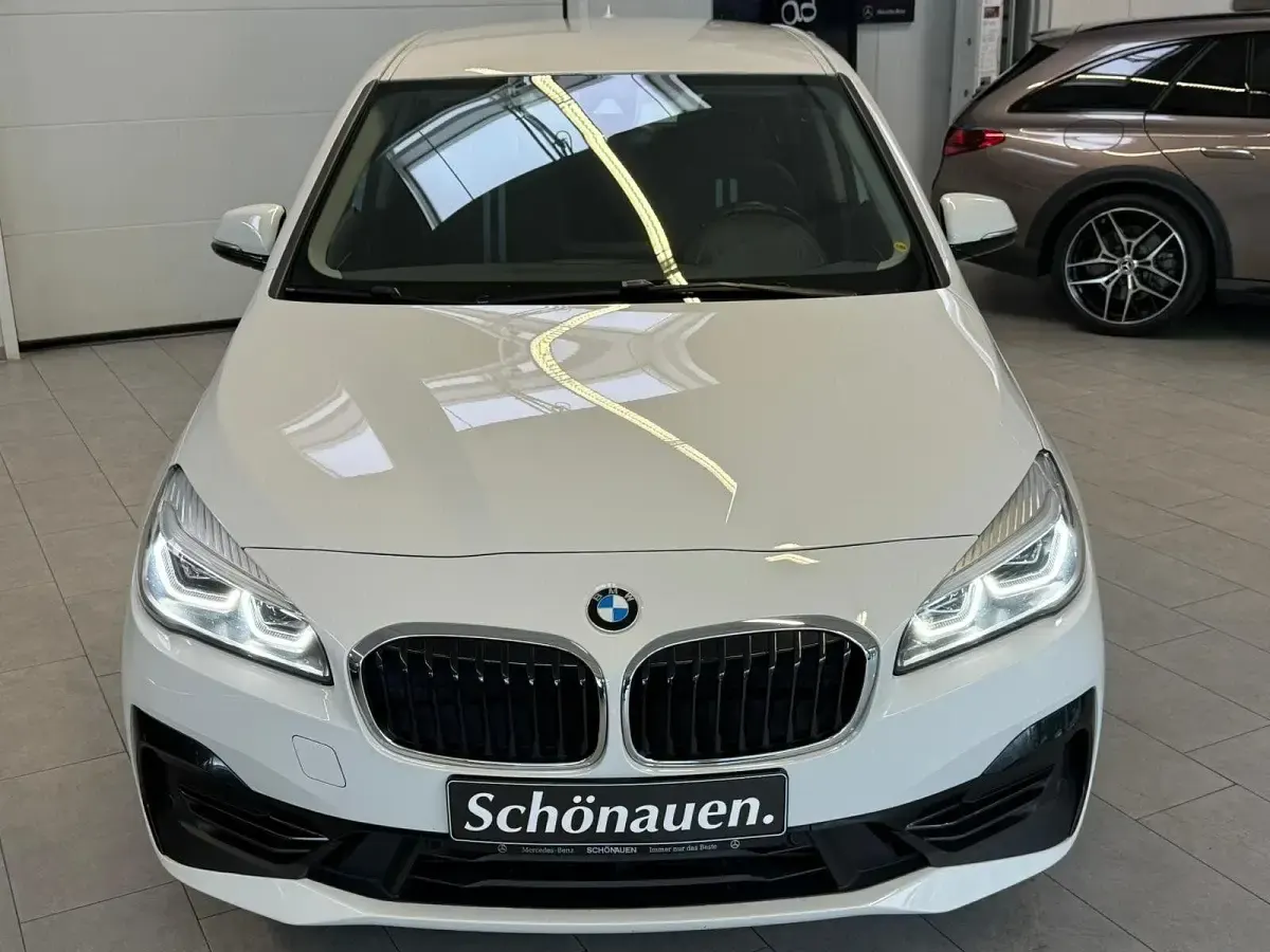 Gebraucht BMW 225 Shadowline 136 PS (100 kW) 2019 Weiß Van / Kleinbus