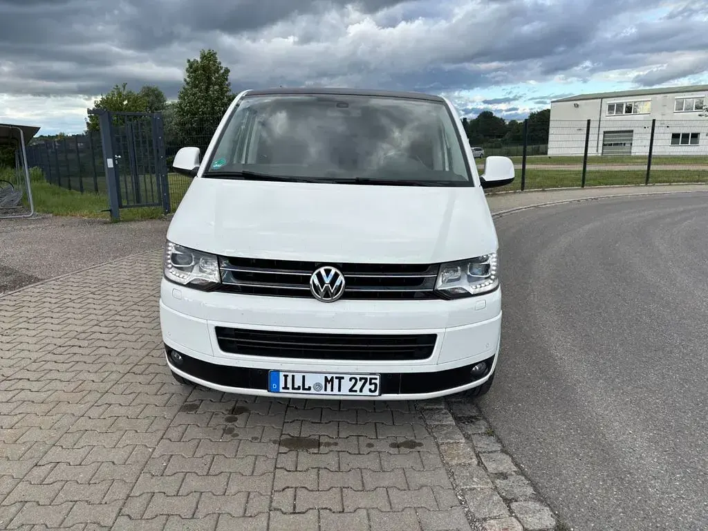 Gebraucht VW Multivan Highline 204 PS (150 kW) 2013 Weiß Van / Kleinbus