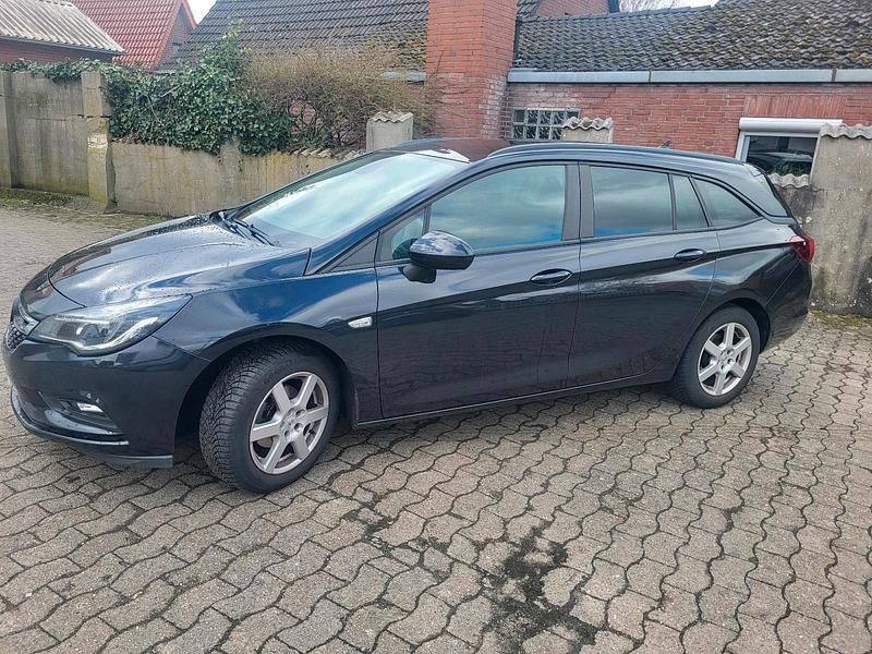 Gebraucht Opel Astra 95 PS (69 kW) 2016 Schwarz Kombi