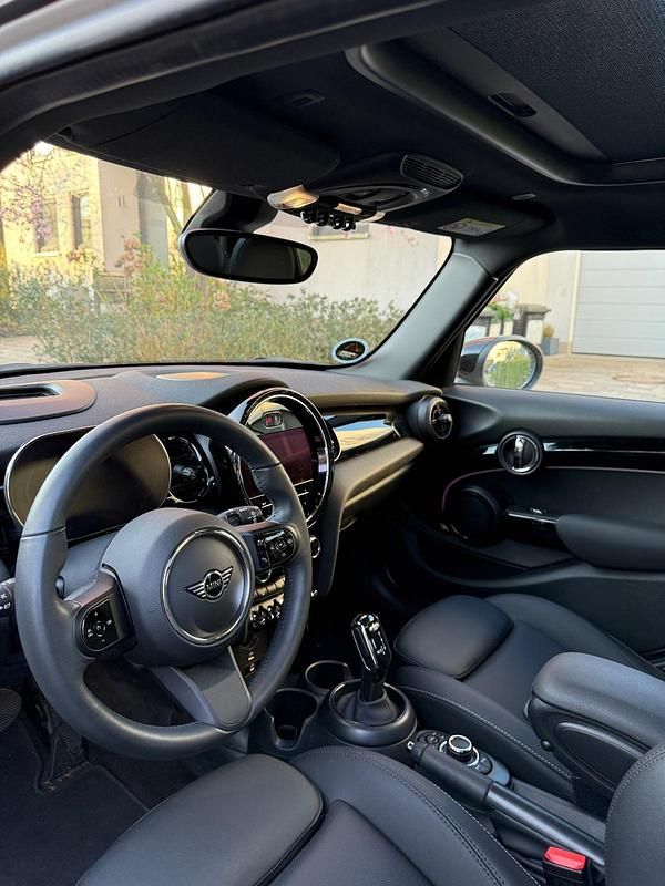 Gebraucht Mini Cooper 136 PS (100 kW) 2023 Beige Kleinwagen