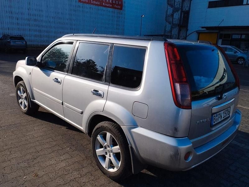 Gebraucht Nissan X-Trail 165 PS (121 kW) 2006 Silber SUV