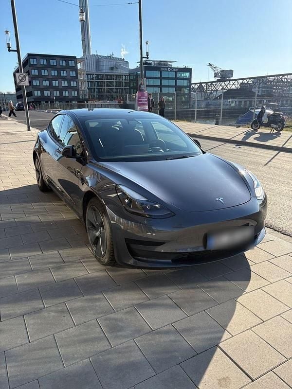 Second-hand Tesla Model 3 Standard Range 366 kW (498 CP) 2021 Gri Berlinǎ