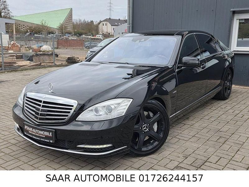 Gebraucht Mercedes S500 435 PS (319 kW) 2011 Schwarz Limousine