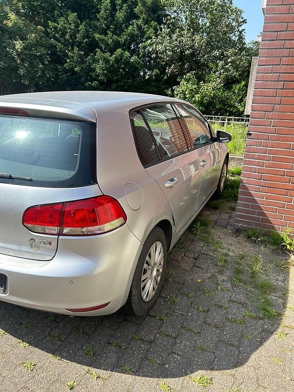 Gebraucht VW Golf VI 105 PS (77 kW) 2012 Kleinwagen