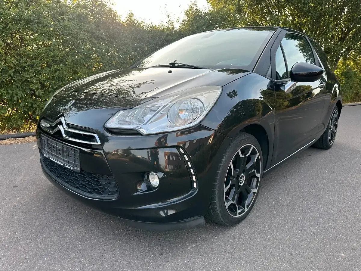 Gebraucht Citroën DS3 120 PS (88 kW) 2010 Schwarz Kleinwagen
