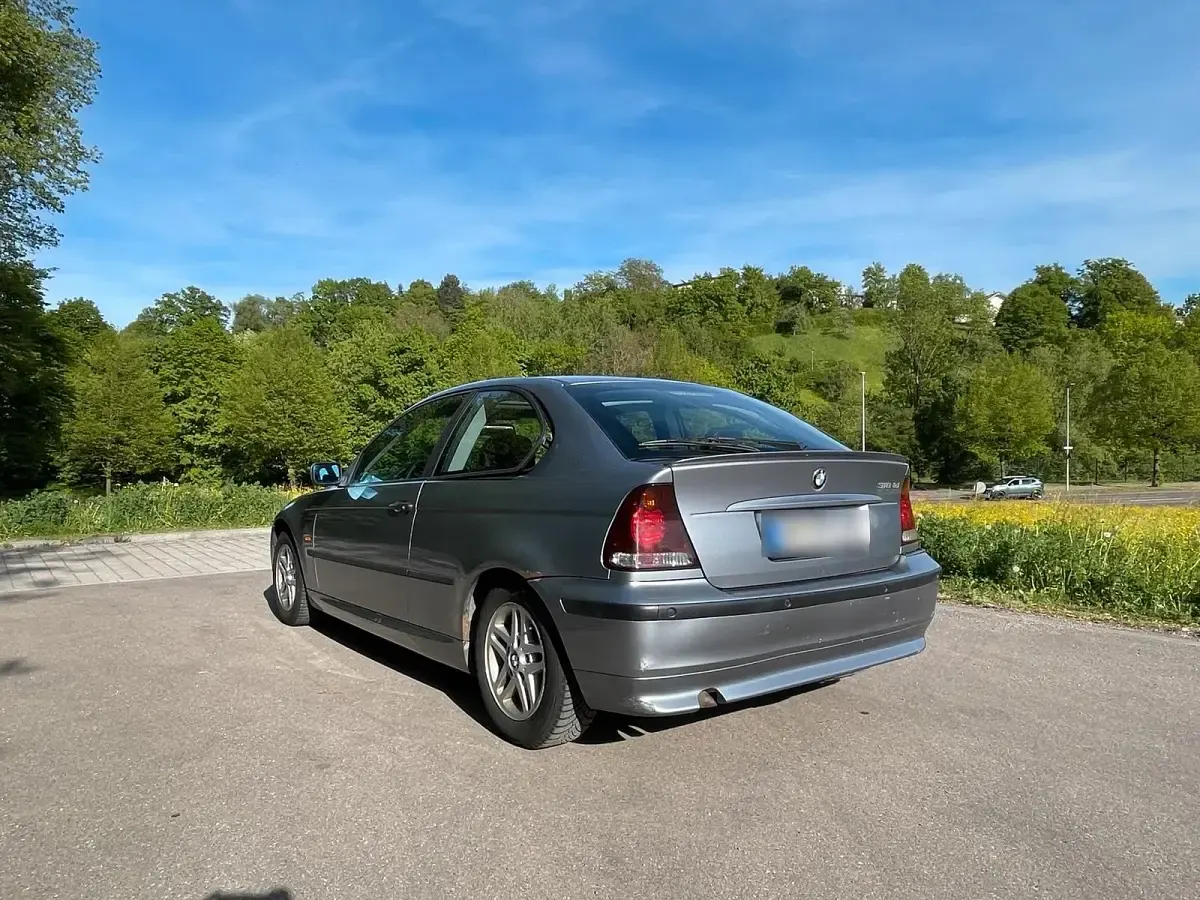 Gebraucht BMW 318 116 PS (85 kW) 2003 Silber Coupé