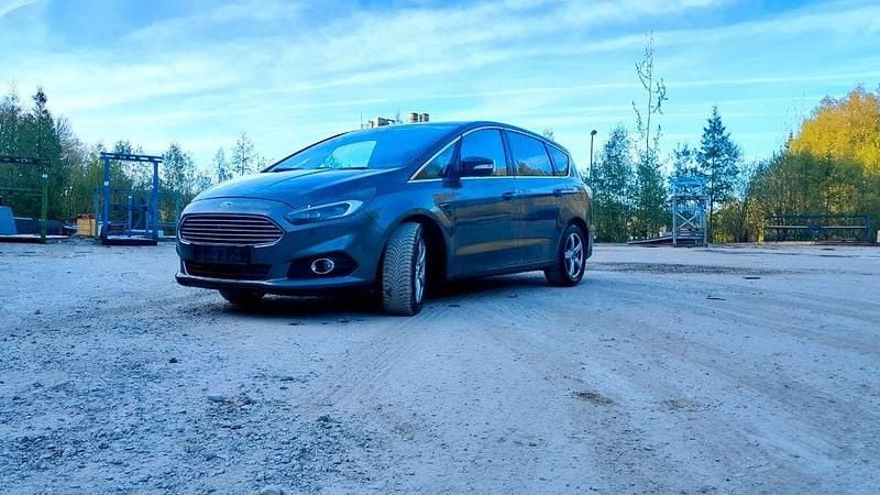 Occasion Ford S-MAX Titanium 180 ch (132 kW) 2016 Gris Monospace