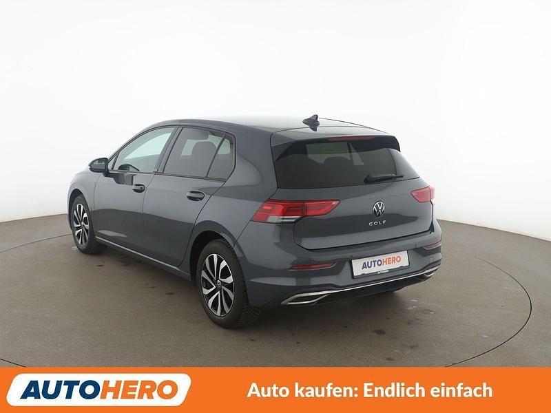 Gebraucht VW Golf VIII Active 116 PS (85 kW) 2021 Grau Limousine