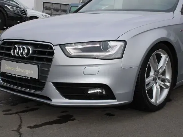 Gebraucht Audi A4 S-Line 190 PS (139 kW) 2015 Silber Limousine