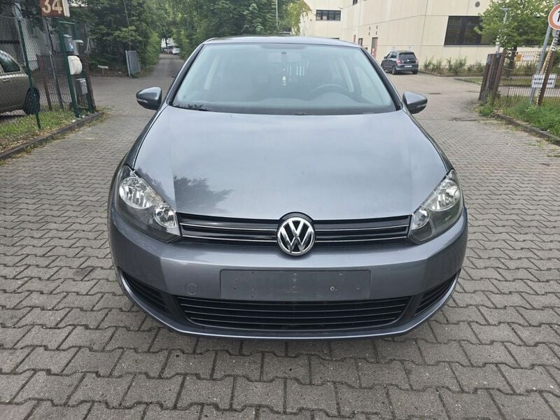 Grau Gebraucht 2009 VW Golf VI Trendline Limousine | 4.499 € (Guter Preis) - Bild 1/4
