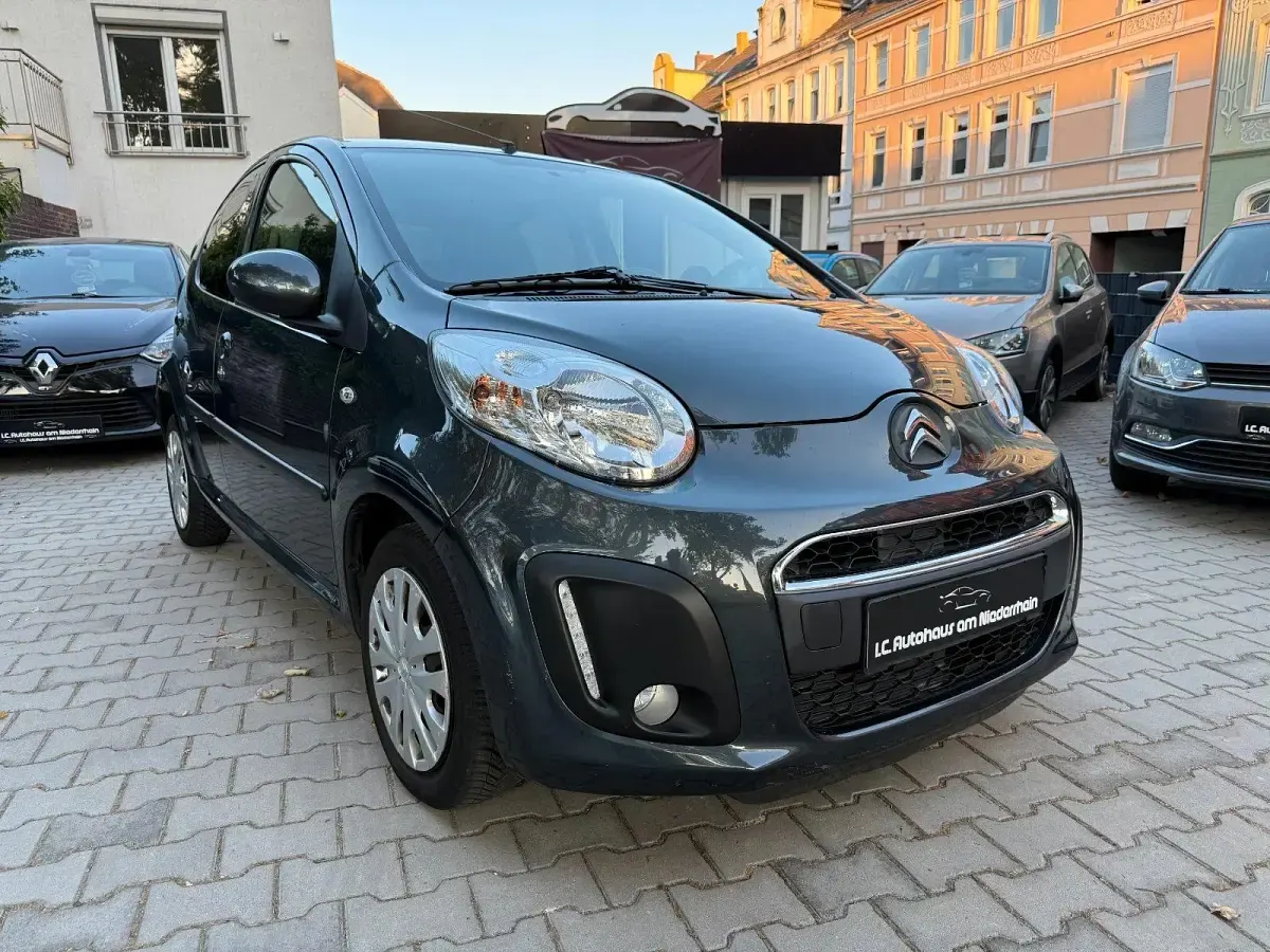 Gebraucht Citroën C1 SELECTION 68 PS (50 kW) 2014 Grau Kleinwagen