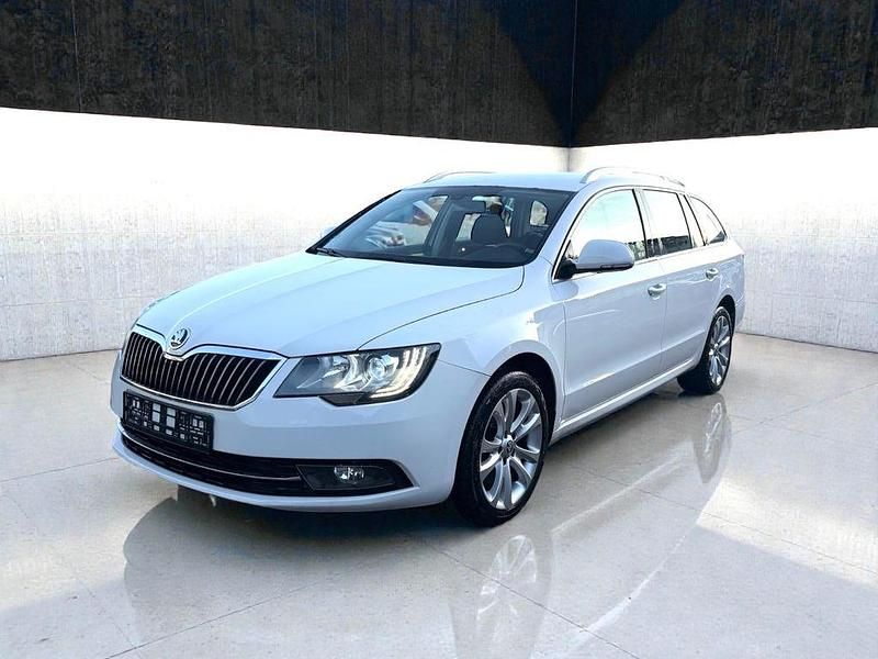 Gebraucht Skoda Superb 140 PS (102 kW) 2015 Weiß Limousine