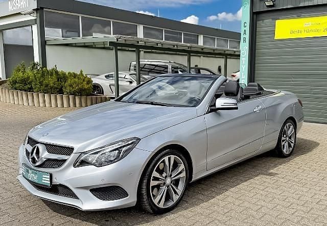 Silber Gebraucht 2014 Mercedes E250 Cabrio | 24.970 € (Fairer Preis) - Bild 1/4