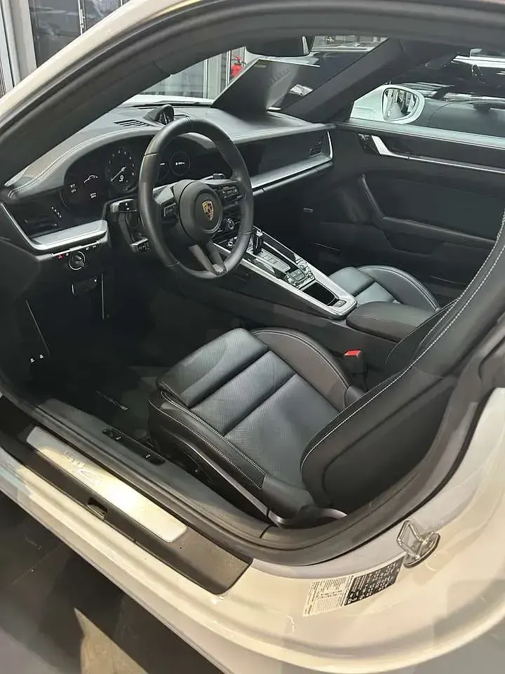 Gebraucht Porsche 911 Carrera 385 PS (283 kW) 2021 Weiß Coupé