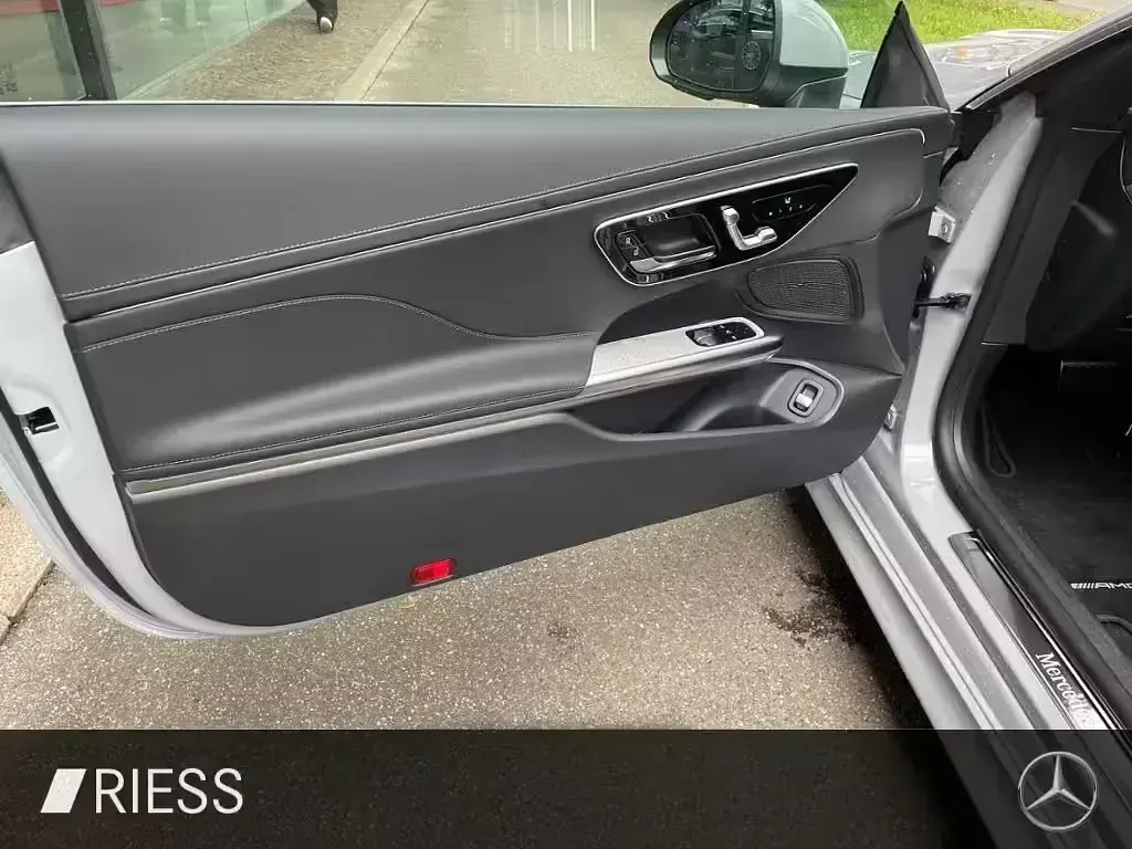 Gebraucht Mercedes CLE200 AMG 204 PS (150 kW) 2026 Grau Coupé