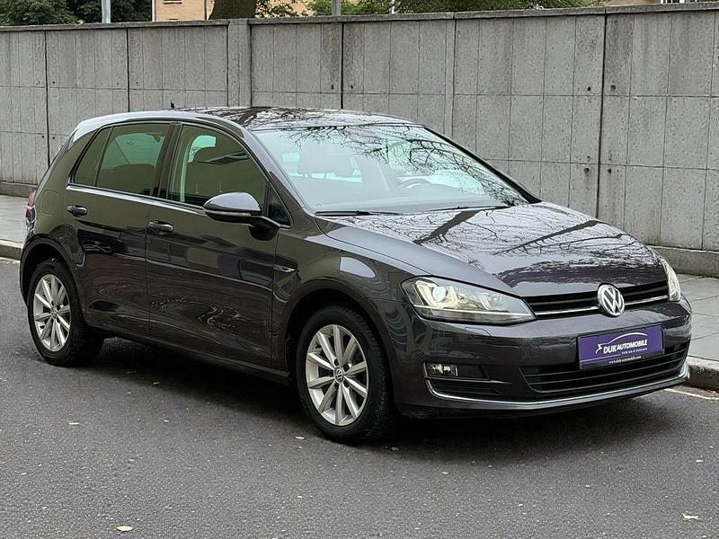 Gebraucht VW Golf VII LOUNGE 110 PS (80 kW) 2015 Grau Limousine
