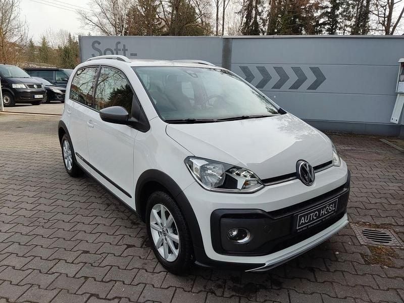 Gebraucht VW cross up! 75 PS (55 kW) 2019 Weiß Kleinwagen