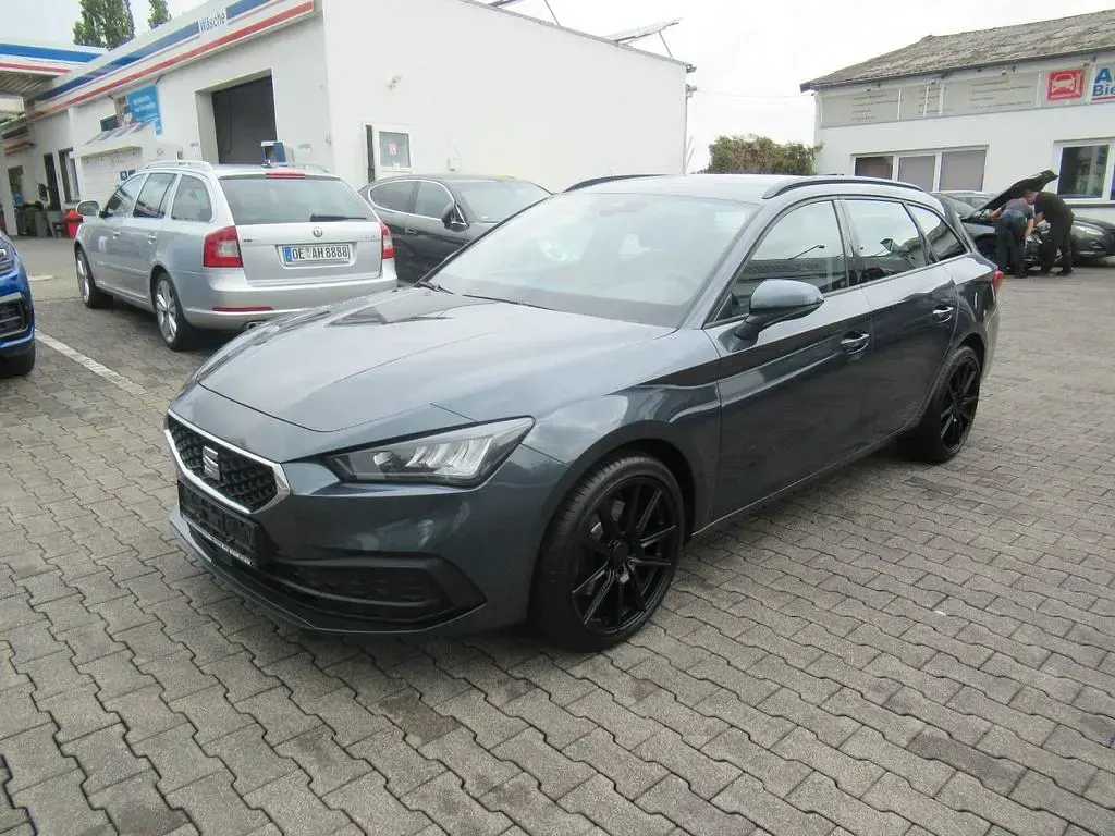 Gebraucht Seat Leon Reference 116 PS (85 kW) 2021 Grau Limousine
