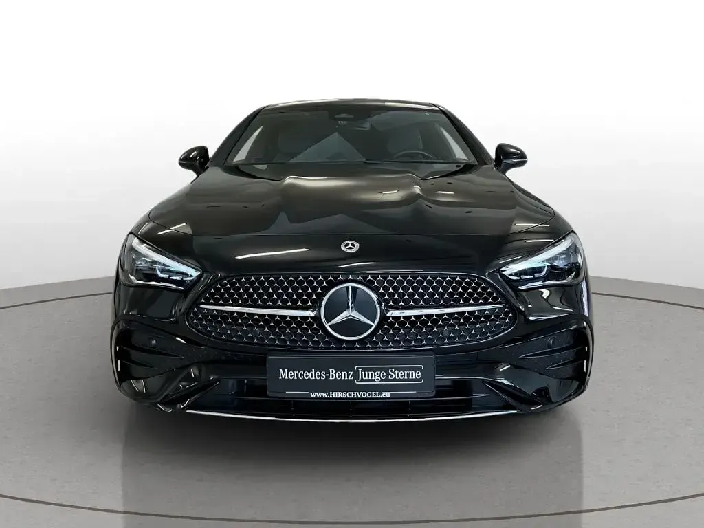 Gebraucht Mercedes 200 204 PS (150 kW) 2025 Obsidianschwarz (metallic) Coupé
