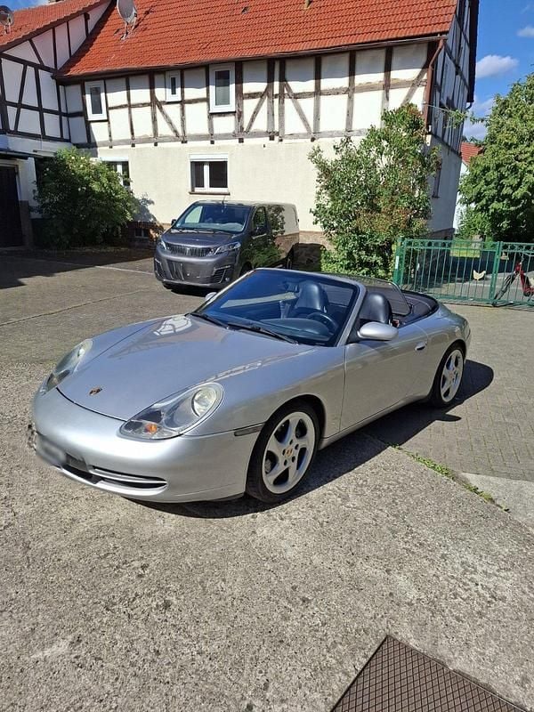 Gebraucht Porsche 996 300 PS (220 kW) 1999 Silber Cabrio