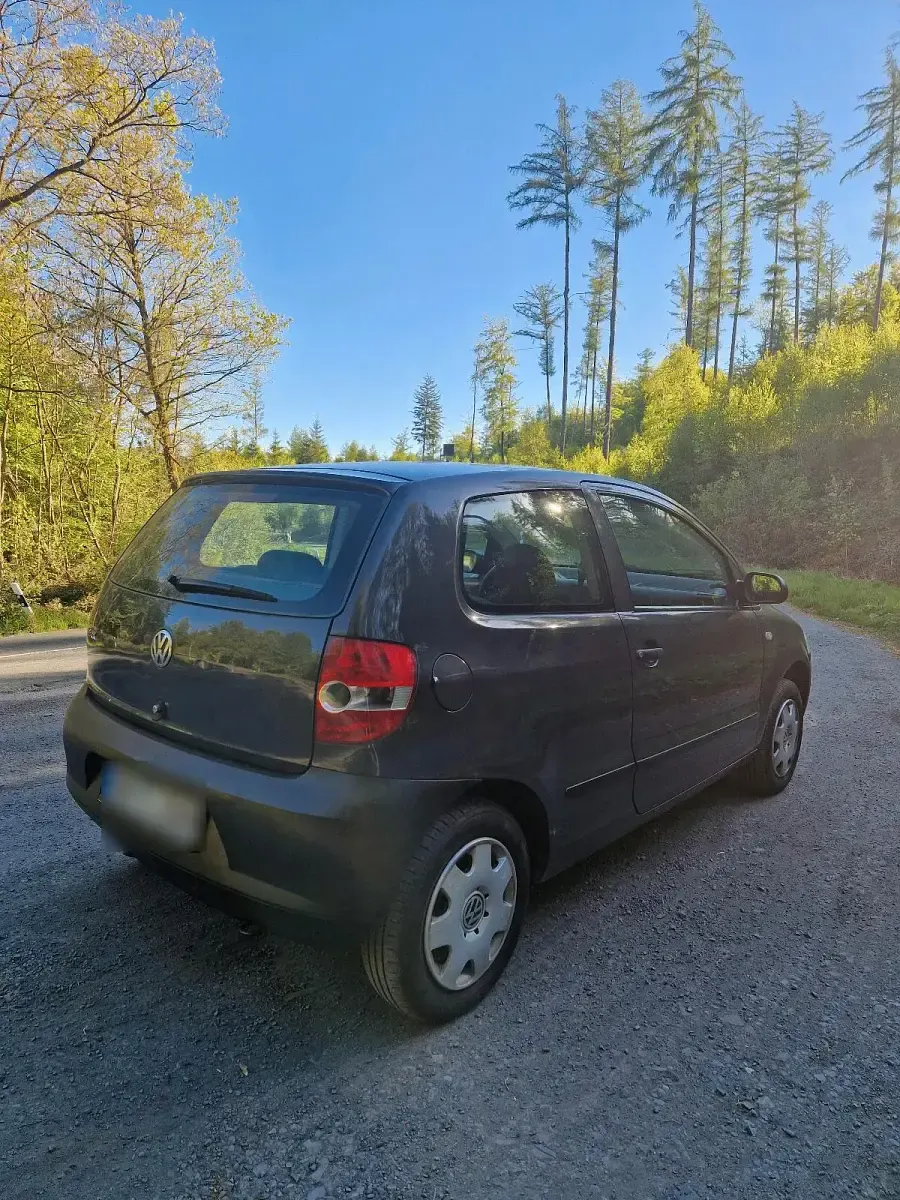 Gebraucht VW Fox 54 PS (39 kW) 2006 Grau Kleinwagen