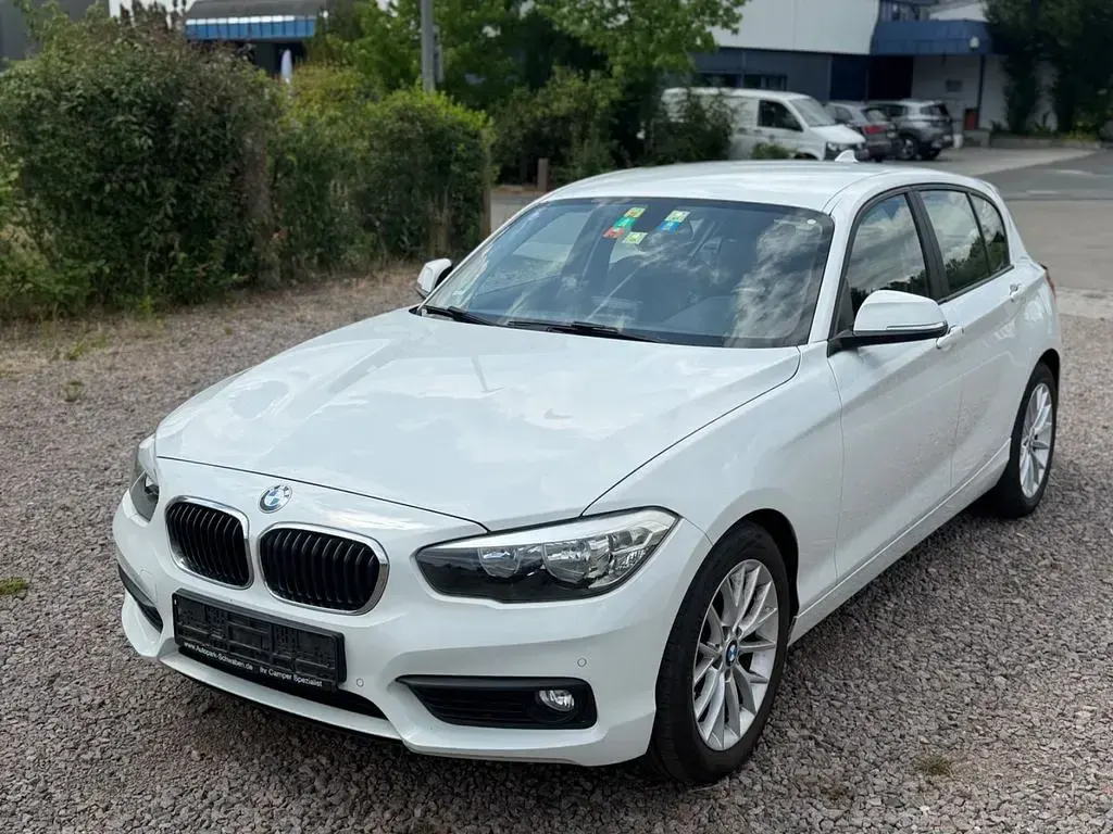 Gebraucht BMW 116 Advantage 116 PS (85 kW) 2018 Weiß Kleinwagen
