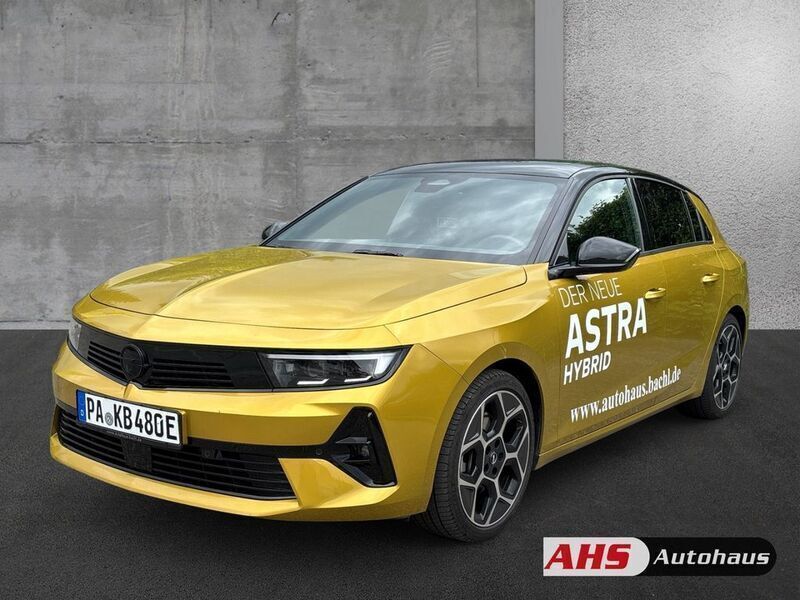 Gebraucht Opel Astra Ultimate 181 PS (133 kW) 2024 Amber yellow metallic Limousine
