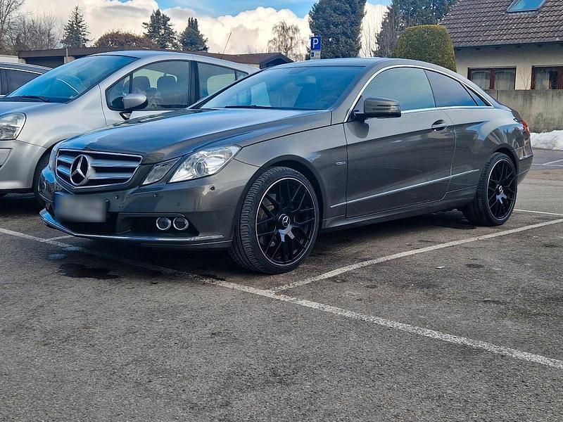 Second-hand Mercedes E250 204 CP (150 kW) 2010 Maro Coupe