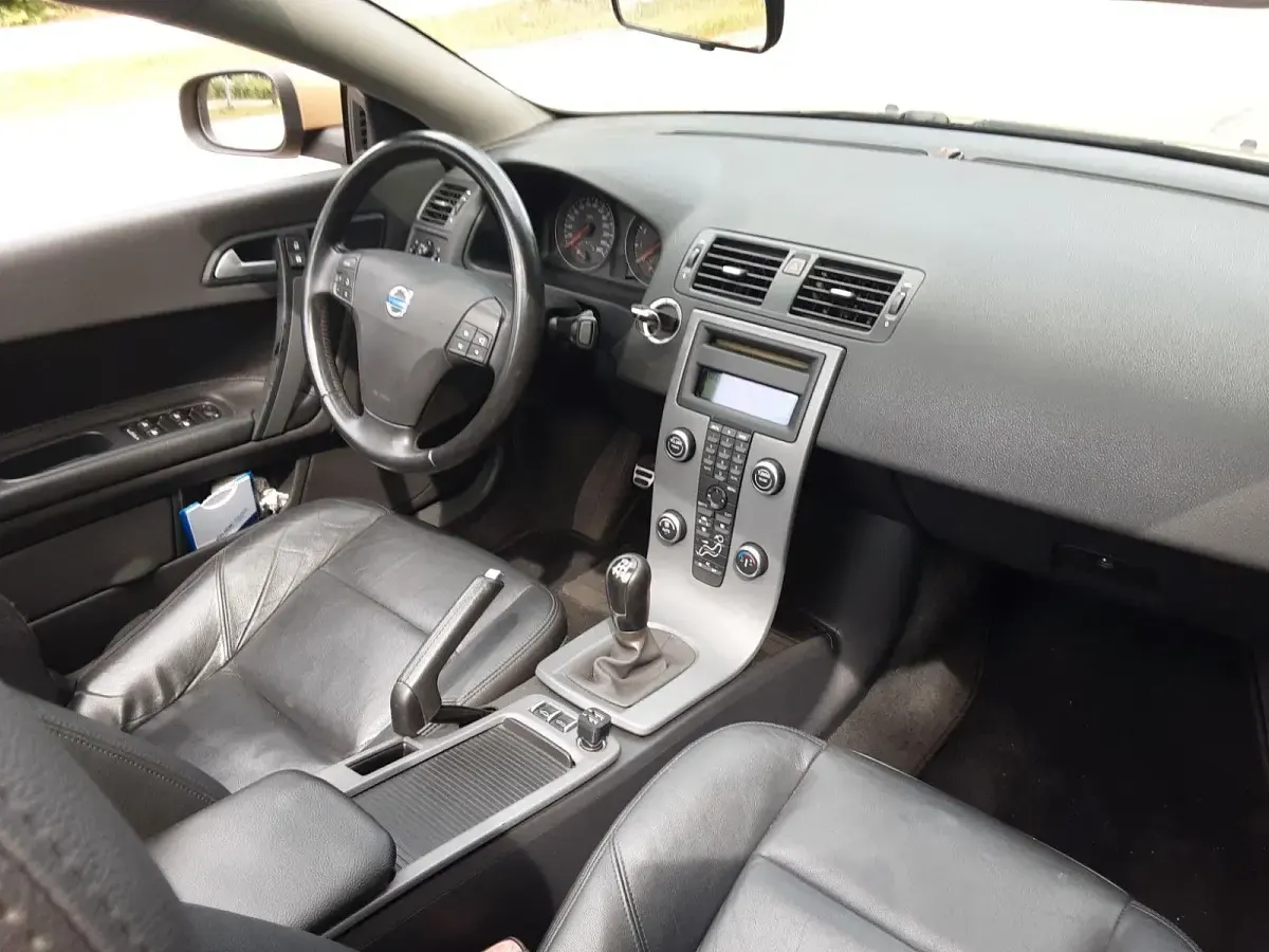 Gebraucht Volvo C70 Kinetic 140 PS (102 kW) 2009 Gold Cabrio