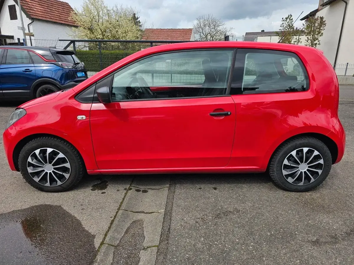 Używany Seat Mii Reference 60 KM (44 kW) 2012 Czerwony Hatchback