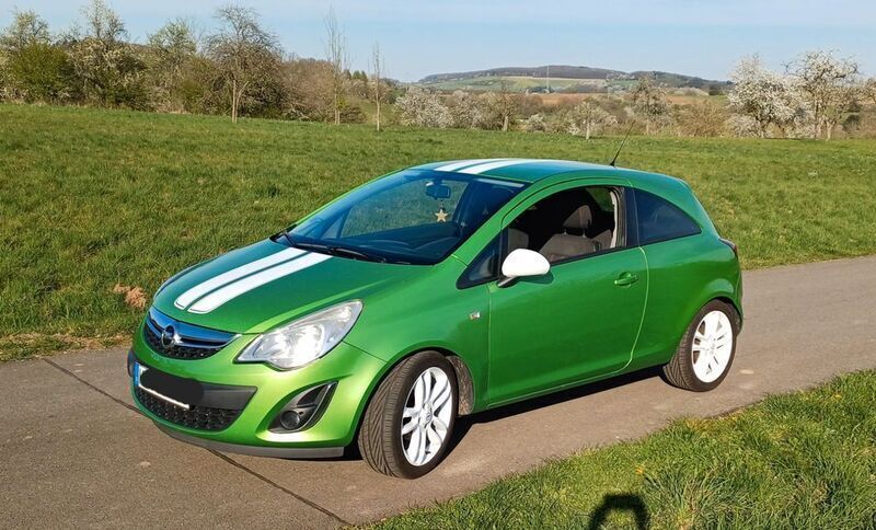 Grün Gebraucht 2010 Opel Corsa Kleinwagen | 2.500 € (Fairer Preis) - Bild 1/4