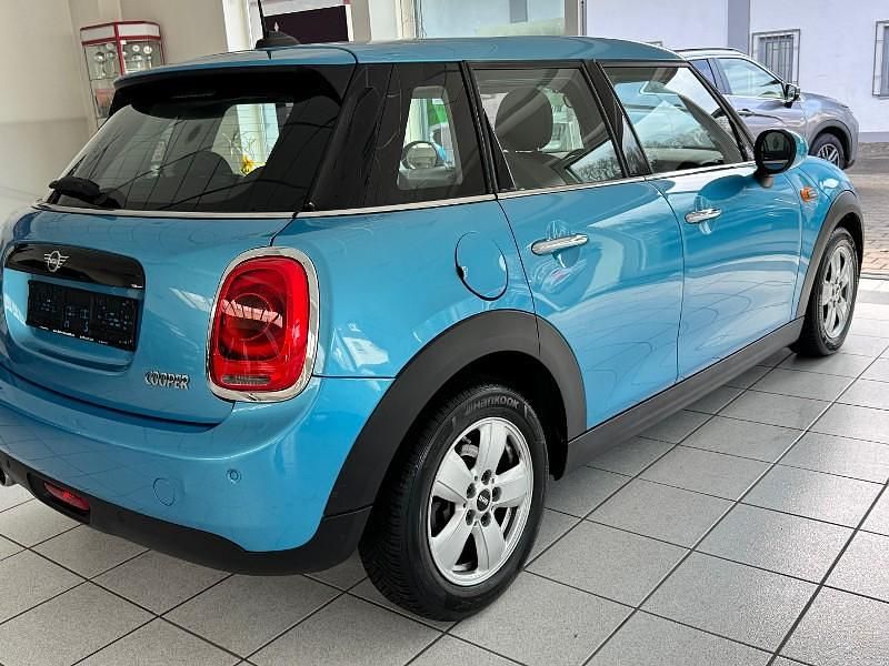 Gebraucht Mini Cooper 136 PS (100 kW) 2018 Blau Kleinwagen