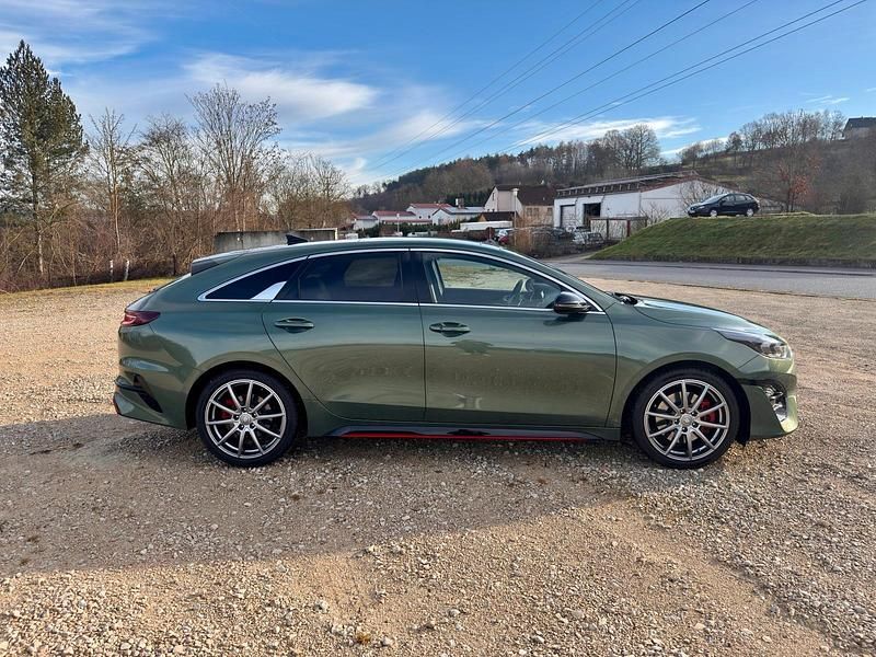 Gebraucht Kia ProCeed GT GT 204 PS (150 kW) 2024 Grün Kleinwagen