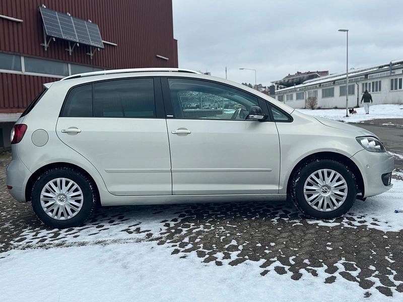 Gebraucht VW Golf VI 122 PS (89 kW) 2011 Kleinwagen