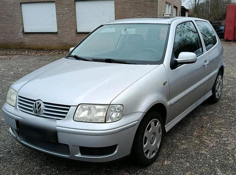 Gebraucht VW Polo 50 PS (36 kW) 2000 Silber Kleinwagen