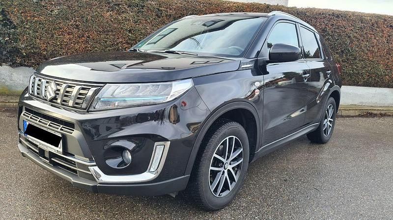 Gebraucht Suzuki Vitara Comfort 129 PS (94 kW) 2020 Schwarz SUV