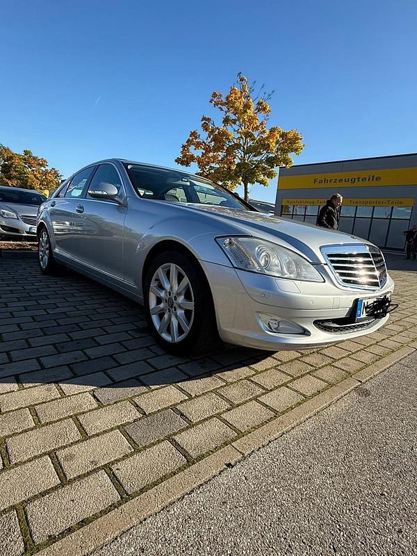 Silber Gebraucht 2007 Mercedes S320 Limousine | 10.800 € (Etwas zu teuer) - Bild 1/4