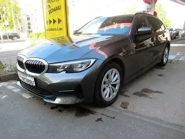 Używany BMW 330e Advantage 292 KM (214 kW) 2020 Szary Kombi