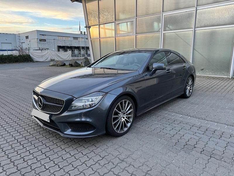 Grau Gebraucht 2015 Mercedes CLS500 AMG line Coupé | 27.500 € (Fairer Preis) - Bild 1/4