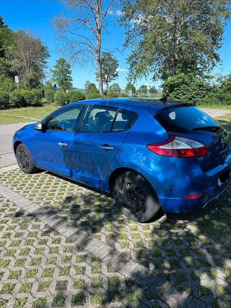 Gebraucht Renault Mégane Initiale Paris 116 PS (85 kW) 2014 Blau Limousine