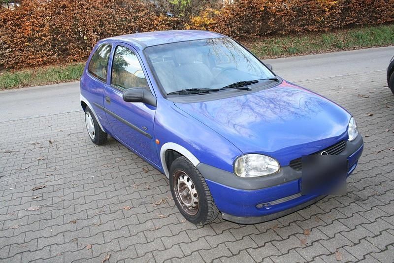 Blau Gebraucht 1997 Opel Corsa Kleinwagen | 490 € (Guter Preis) - Bild 1/4