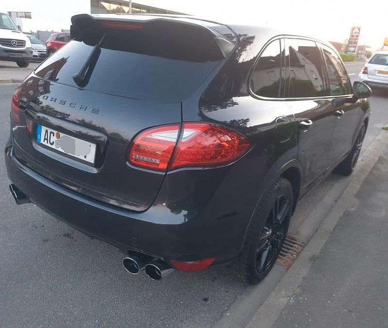 Gebraucht Porsche Cayenne 239 PS (175 kW) 2011 Schwarz SUV