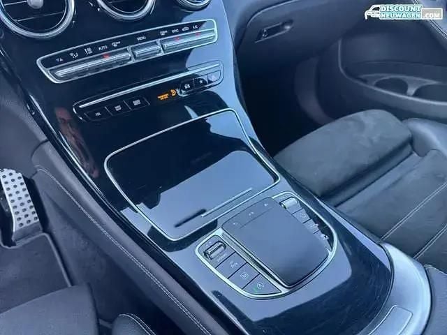 Selenitgrau metalliclack Gebraucht 2019 Mercedes GLC200 AMG line SUV | 37.300 € (Fairer Preis) - Bild 1/4