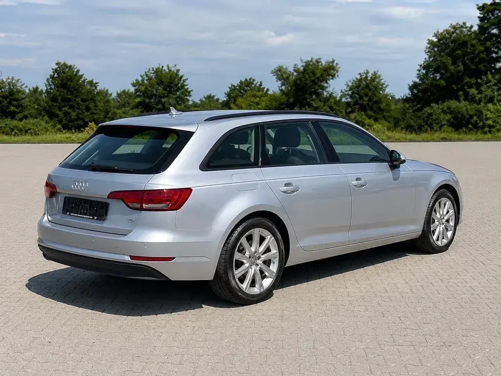 Gebraucht Audi A4 Ambiente 150 PS (110 kW) 2016 Silber Kombi