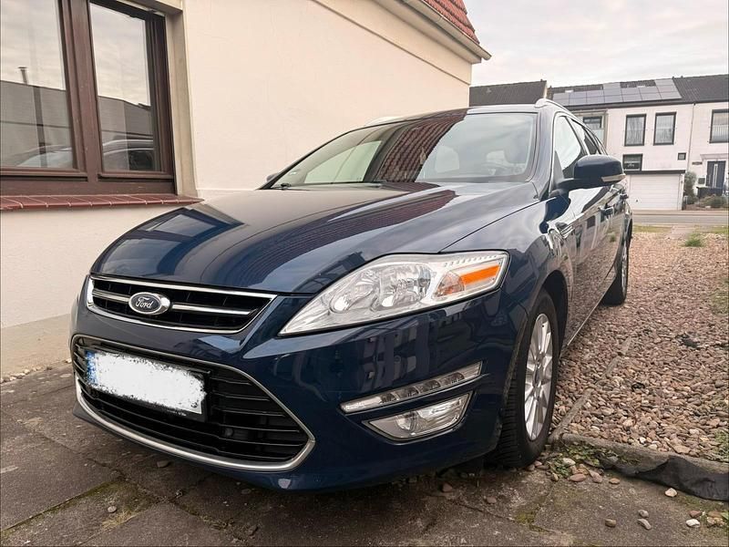 Blau Gebraucht 2012 Ford Mondeo Kombi | 4.399 € (Teuer) - Bild 1/4