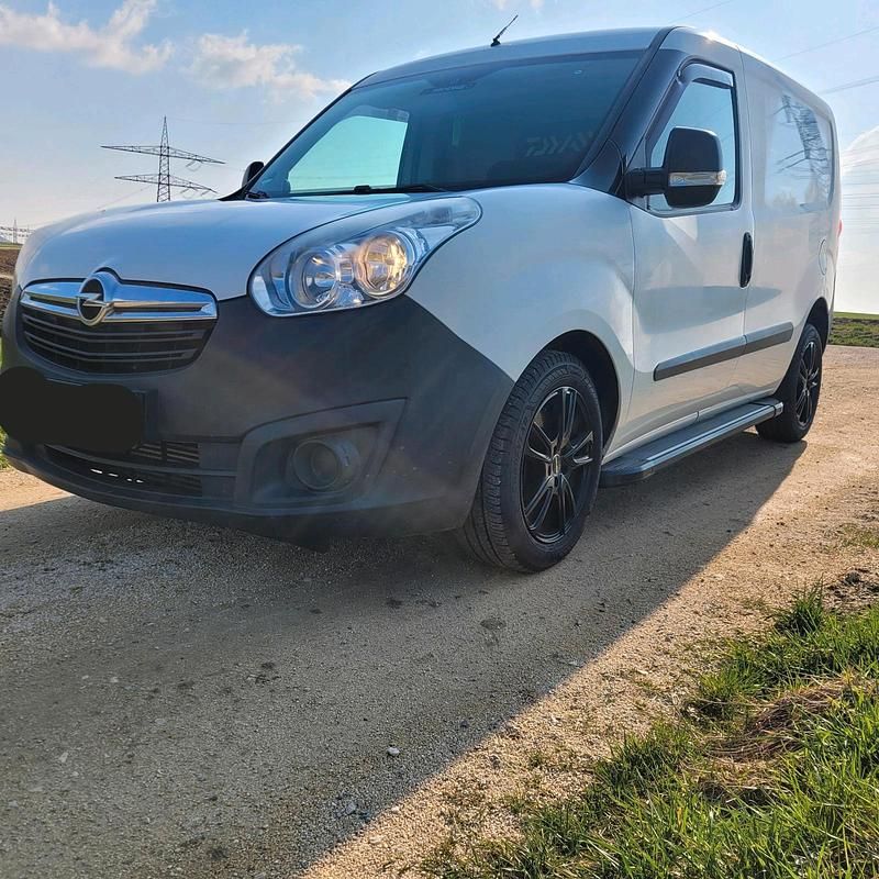 Gebraucht Opel Combo 105 PS (77 kW) 2015 Weiß Van / Kleinbus